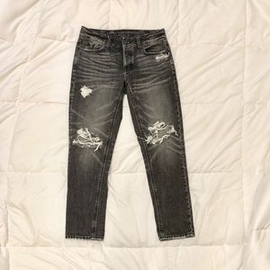 American Eagle high-waisted mom jeans
